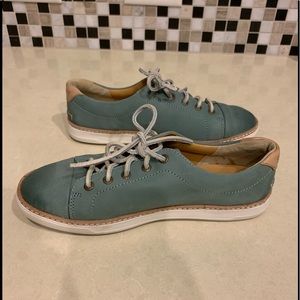 Women’s Sperry Gold Cup shoes blue size 6.5